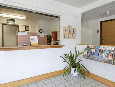 Super 8 By Wyndham Bremerton Interior photo